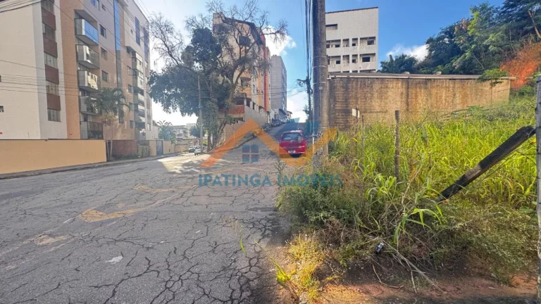 Imagem Terreno de 480m² com frente para duas ruas à venda no bairro Iguaçu ? Ipatinga