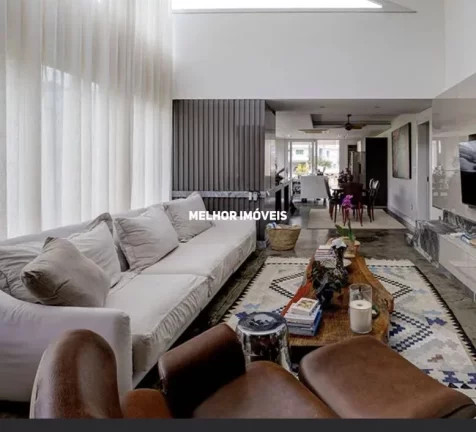Imagem Casa em condomínio fechado á venda com 4 suítes, 2 vagas localizado na Praia Brava.