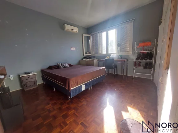 Imagem CASA 3 DORMITÓRIOS (1 SUITE) 4 VAGAS NA TRAV. DOMINGOS TREVISAN-CENTRO