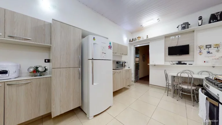Imagem Sobrado Ipiranga - 220 m² - 3 Dormitórios - 1 Suíte - 2 Vagas