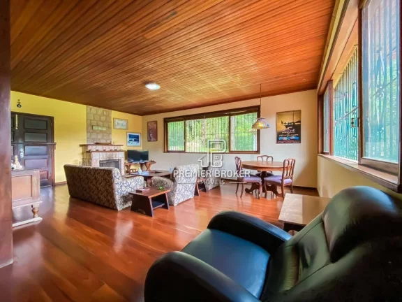 Imagem Casa à venda, 227 m² por R$ 1.450.000,00 - Posse - Teresópolis/RJ