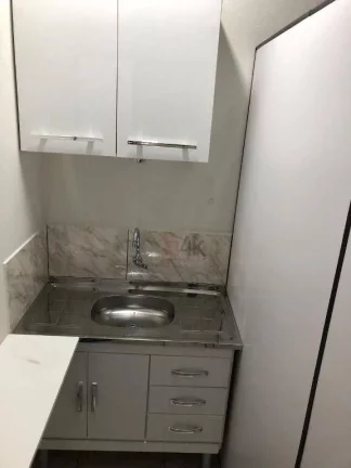 Imagem Sala comercial com 25m² com sacada para locação no Campo Belo.