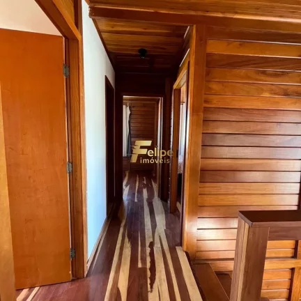 Imagem Esta é a oportunidade que você estava esperando! Uma casa ampla e espaçosa, perfeita para acomodar toda a sua família e amigos.