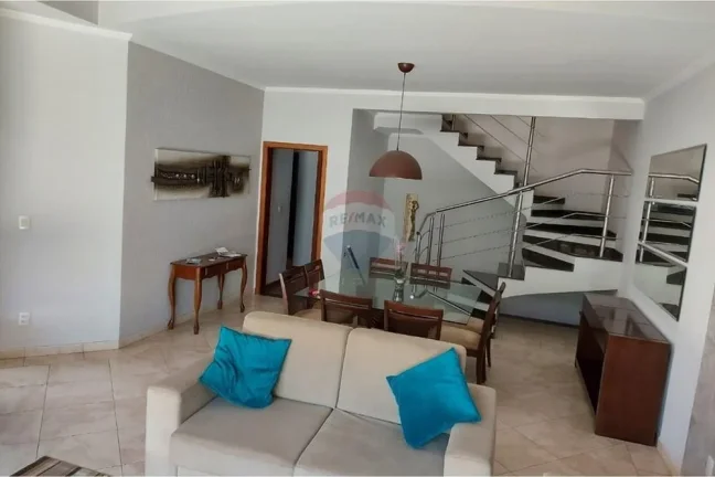 Imagem Casa de Condomínio: Moderna e Totalmente Mobiliada no Condomínio Vila dos Inglezes