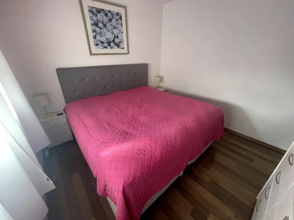 Imagem Apartamento 150 M², 4Q, 3 Suítes, 4 Banheiros, 2 Vagas, 500M do metrô, Piscina aquecida, Piscina, Sauna, Quadra de tênis, Academia, Churrasqueira.