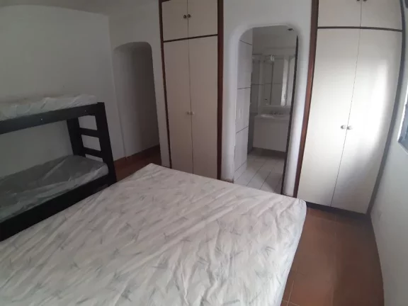 Imagem APARTAMENTO MOBILIADO, NO CALÇADÃO, 50 METROS DA PRAIA NA PITANGUEIRAS - GUARUJÁ