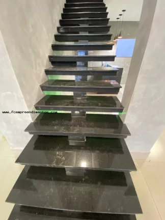 Imagem Barracão para Venda em Limeira, Jardim Cidade Universitária I, 1 dormitório, 2 banheiros, 3 vagas