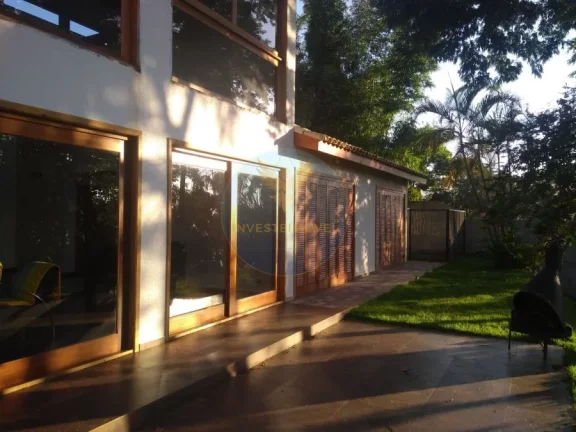 Imagem Casa em Condomínio a Venda no bairro Granja Viana - Jandira, SP