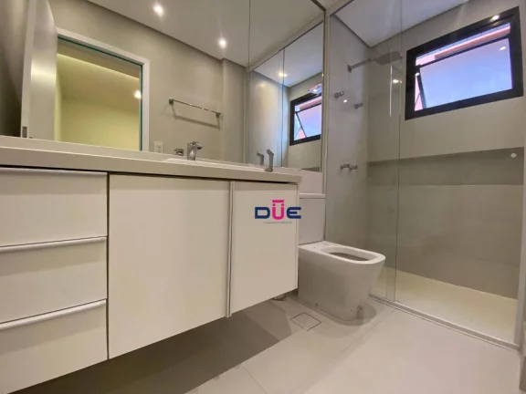 Imagem Apartamento de Alto Padrão com 4 Suítes e 3 vagas demarcadas, Retrofit-Acabamento Impecável na Vila Rica, Santos