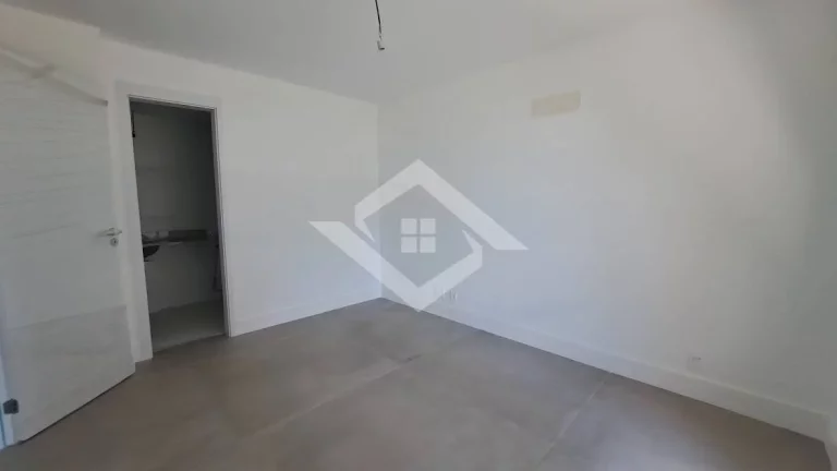 Imagem Raridade Golf Olímpico- 4 quartos -187m²- Andar baixo