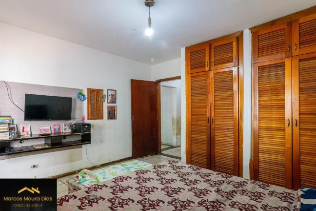 Imagem Casa no Jardim Esmeralda, 3 vagas de garagem, 4 quartos e Churrasqueira- região Rio Pequeno