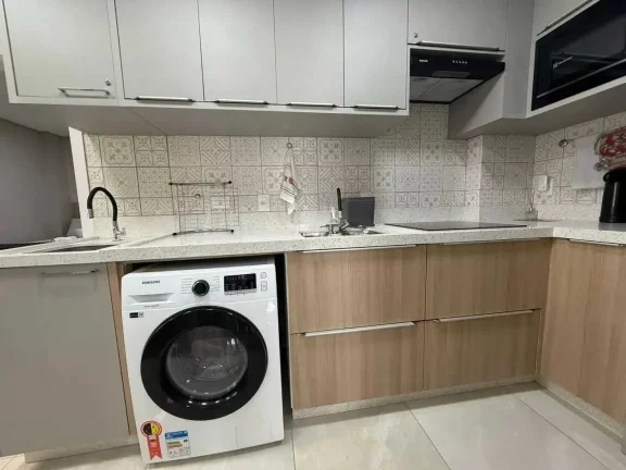 Imagem Apartamento reformado de 3 dormitórios sendo 2 suítes e 1 vaga - Balneário Camboriú/SC