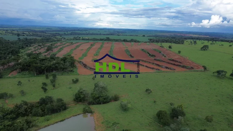 Fazenda 15 Alqs com Córrego no meio em Hidrolândia/Go