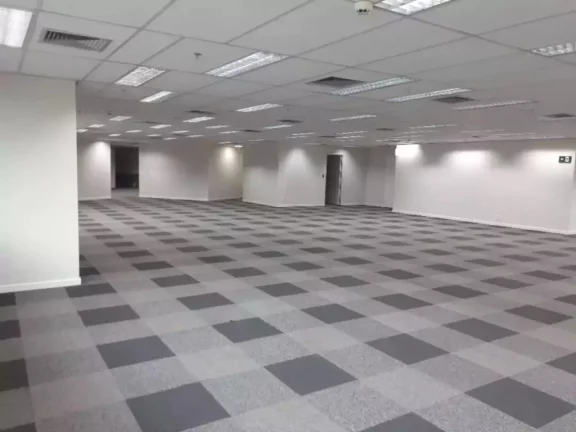 Imagem Laje Comercial de Alto Padrão em Pinheiros, São Paulo-SP: 5 Salas, 13 Banheiros, 21 Vagas de Garagem - 775m²