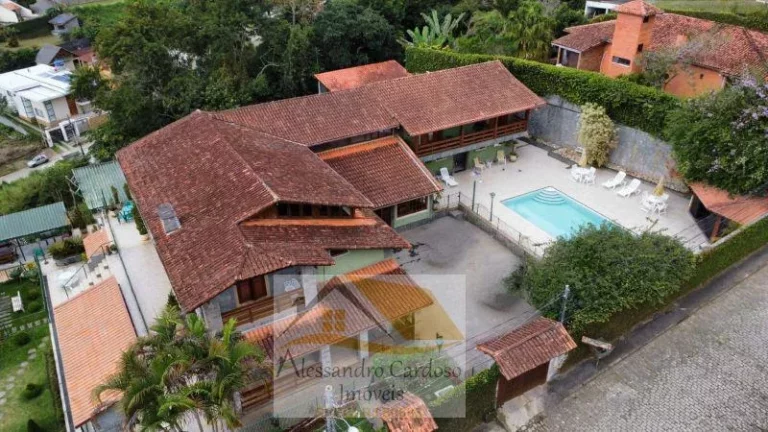 Imagem Casa à venda em Nova Friburgo, Braunes, com 10 quartos, 550m2