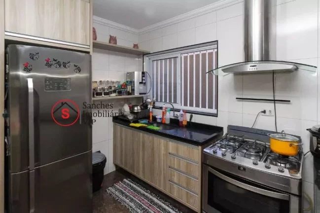 Imagem OPORTUNIDADE. SOBRADO A VENDA NA VILA BELA, PRÓXIMO A SÃO CAETANO COM 4 DORMITÓRIOS E 3 SUÍTES. PISCINA E ÁREA GOURMET COM CHURRASQUEIRA.