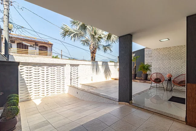 Imagem CASA com PORTEIRA FECHADA e 275m² na TAQUARA - Pronta para sua mudança!