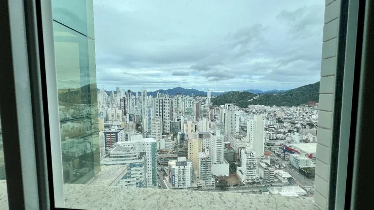 Imagem Apartamento com 4 dormitórios à venda sendo 4 suítes, 228.62 m² por - R$ 6.000.000,00 - Pioneiros - Bal. Camboriú/SC