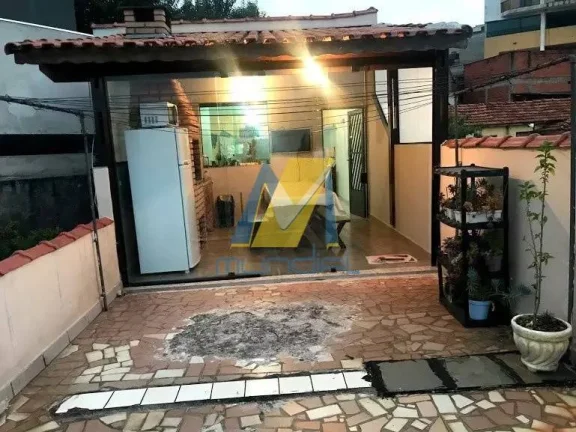 Imagem Casa incrível à venda: 4 dormitórios, 3 vagas e espaço gourmet completo