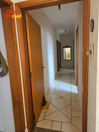 Imagem Imperdível oportunidade: Casa à venda em Cravinhos-SP, Jardim das Acácias, 3 quartos, 1 sala, 2 banheiros, 4 vagas, 144,00 m².