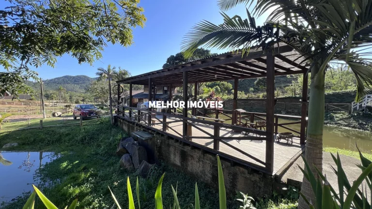 Imagem Chacara a venda em Camboriú com 14.000 m²