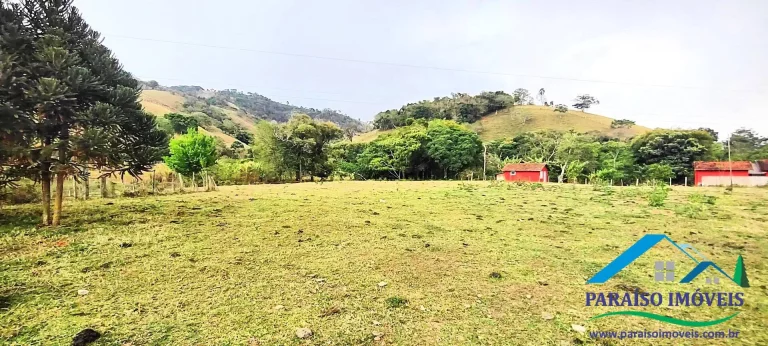 Imagem Oportunidade: Chácara com 2 Chalés, Ponto Comercial e Campo de futebol!