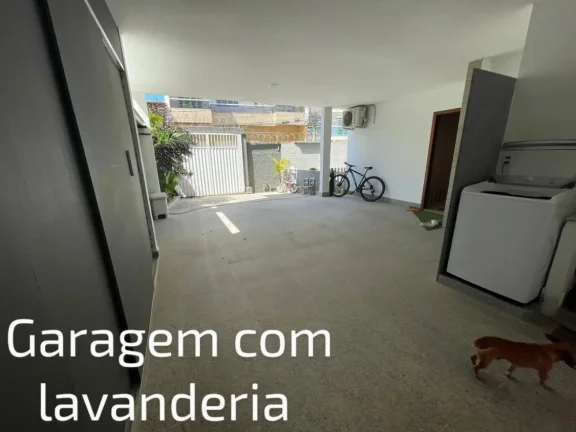 Imagem Vendo ou troco casa com 4 quartos, sendo uma suíte, escritório, varanda, cozinha integrada com sala de estar, piscina, churrasqueira e fogão a lenha.