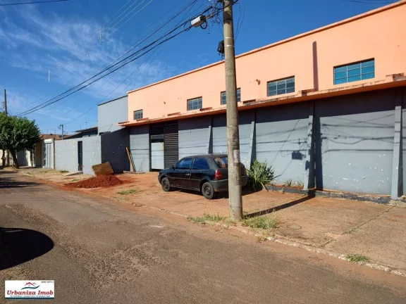 Imagem Salão Comercial de Esquina à Venda na Vila Bandeirantes com 278,75m2