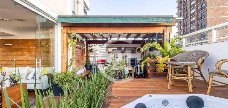 Charmosa cobertura no Itaim - 244m²