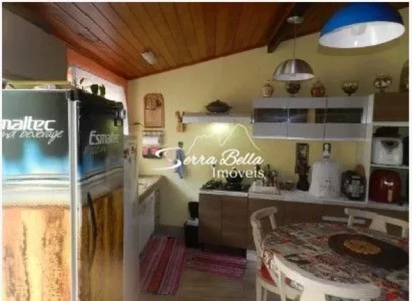 Imagem Casa com 4 dormitórios à venda, 178 m² por R$ 790.000,00 - Vargem Grande - Teresópolis/RJ