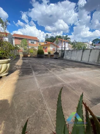 Imagem Sobrado em Condomínio fechado com 4 dormitórios e 4 vagas em Vila das Mercês/SP