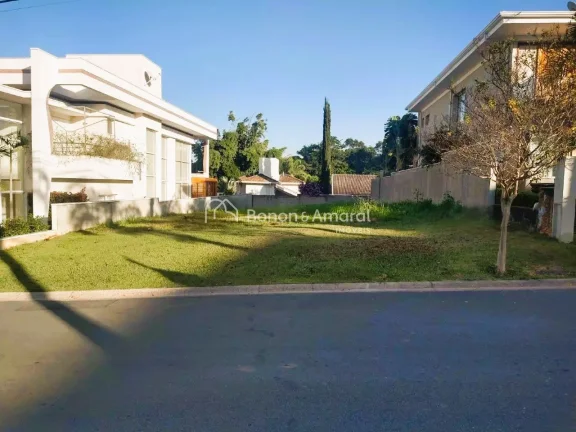 Imagem Vende-se Terreno em Condomínio de Alto Padrão em Valinhos-SP