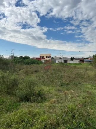 Imagem Excelente terreno medindo frente 18,55m, lado esquerdo 64,40m, lado direito 68,70m e fundo com 19,28m, totalizando 1.250m².
Rua com rede de esgoto e asfalto.