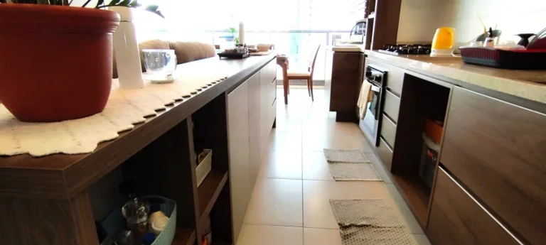 Imagem Apartamento 69M², 2Q, 1 Suíte, 2 Banheiros, Cozinha e Sala Integradas, Varanda, Face Norte, Academia, Piscina, Churrasqueira, Salão de Festas e Jogos.