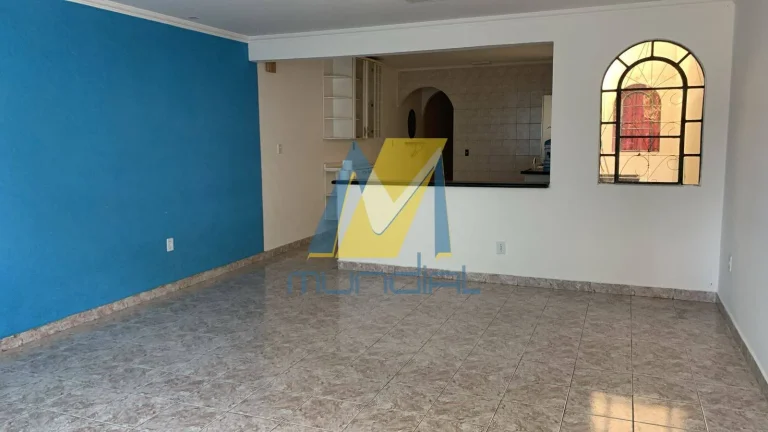 Imagem Casa Superior com 3 Quartos, Ambientes Amplos e Vaga - Ótima Localização