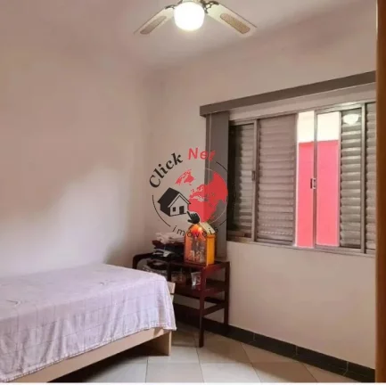 Imagem Casa térrea à venda localizada no bairro Pauliceia, São Bernardo do Campo com 3 dormitórios, sendo 1 suíte, 3 vagas, 257 m².