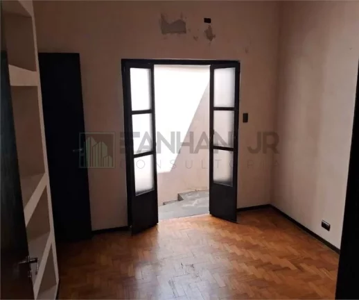 Imagem Casa Comercial de Alto Padrão para Locação em São Paulo-SP, Jardim América: 9 salas, 6 banheiros, 5 vagas, 230m².