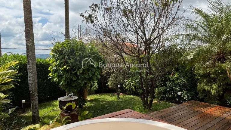 Imagem Localizada em rua tranquila, com linda vista em área de preservação ambiental.
Um imóvel que une...