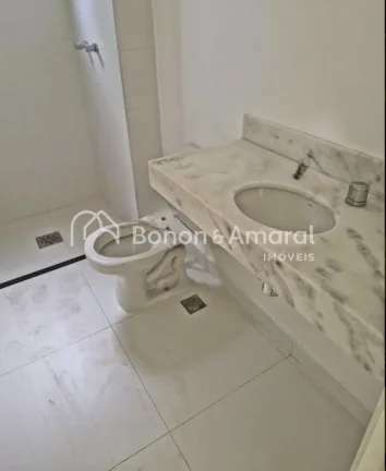 Imagem Imóvel com 2 quartos, ambos suítes, amplas salas de estar e jantar, lavabo, cozinha e lavanderia. ...
