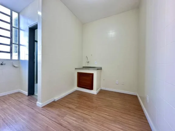 Imagem Apartamento 2Dórmitórios dependência - Bairro Centro