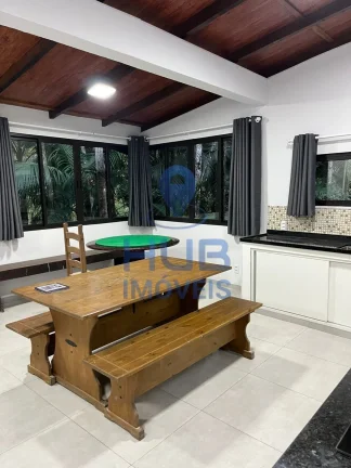 Imagem Com 250m2, Área total de 75.000m2 em Tijucas/SC