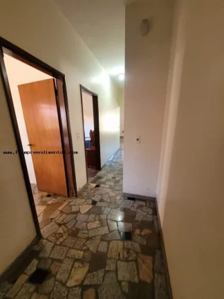 Imagem Casa para Venda em Limeira, Boa Vista, 3 dormitórios, 1 suíte, 2 banheiros, 3 vagas