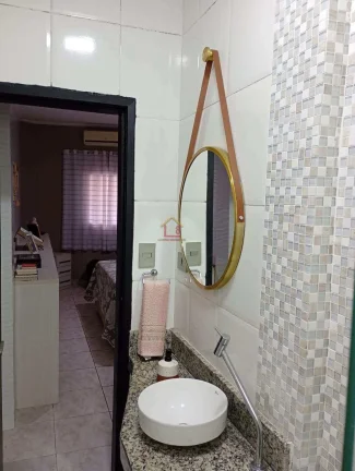 Imagem Casa à venda em Praia Grande, Canto do Forte, com 2 quartos, 214m2
