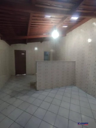 Imagem VENDO CASA NA RUA DESEMBARGADOR FELINTO BASTOS