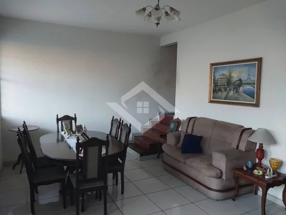 Imagem Casa duplex com 5 quartos, área externa, terreno 250 m². Campo Grande