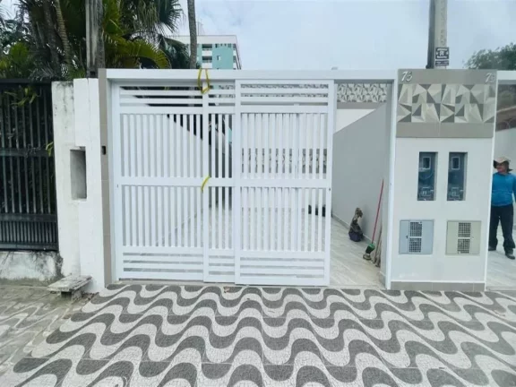 Imagem Casa com 2 dormitórios à venda, 50 m² por R$ 460.000 - Jardim Real - Praia Grande/SP