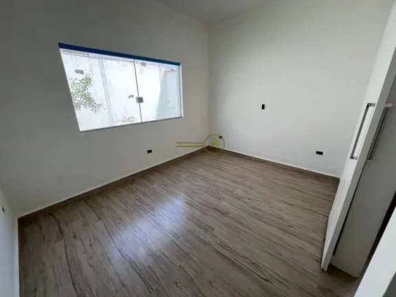 Imagem Casa térrea à venda Piscina com cascata Churrasqueira coberta 2 Dormitórios