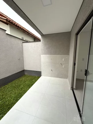 Imagem Casa Geminada nos Ingleses com 3 dormitórios, sendo 1 suíte