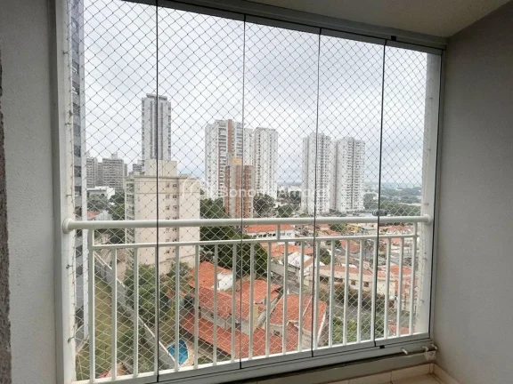 Imagem Apartamento em andar alto, com vista livre e sol da manhã

Em rua tranquila, o Condomínio Invite T...