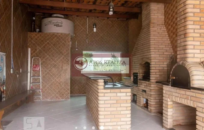 Imagem Vendo Residência no Jardim Palmares. Sobrado de alto Padrão na região de jardim marajoara, 450m2 de área útil, com 3 Dormitorios com Armários Planejados e Ar-condicionado, 2 Salas, Cozinha com planejados, 4 banheiros, 4 Vagas de garagem, Banheira, Piscina